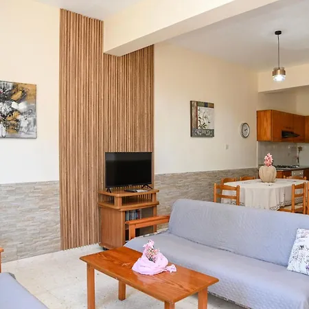 Kritos Apartments-one Bedroom بيت ضيافة 3*